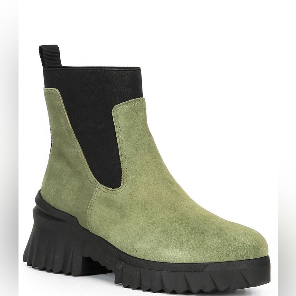 Nurture
Denali Water Resistant Suede Lug Sole Platform Chelsea Boots